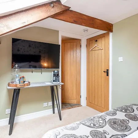 Bed & Breakfast No93 Boutique